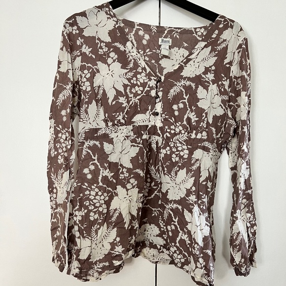 G.H. Bass and Company 3/4 Button Baby doll Shirt - Picture 1 of 3